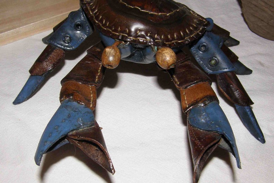 GARBAGE HOLDER DOCK FISH.jpg