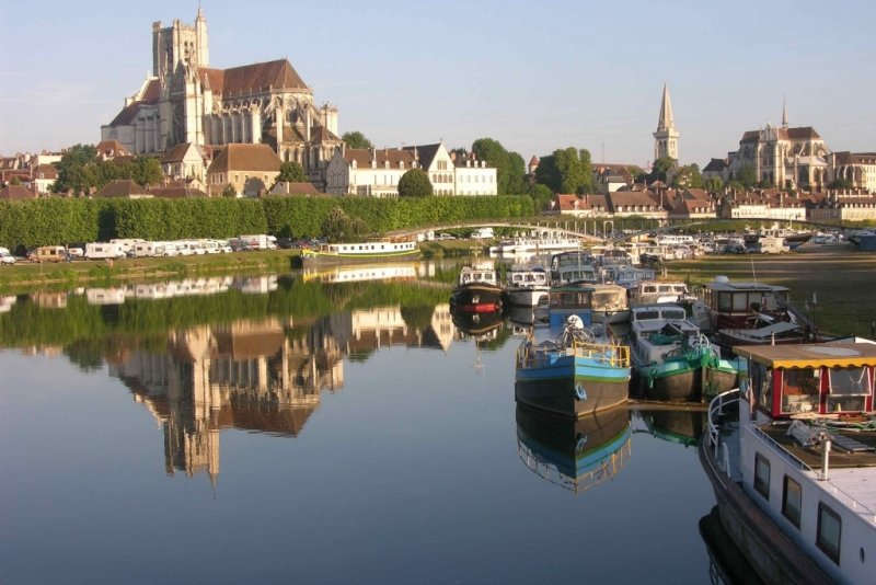 auxerre_port.jpg