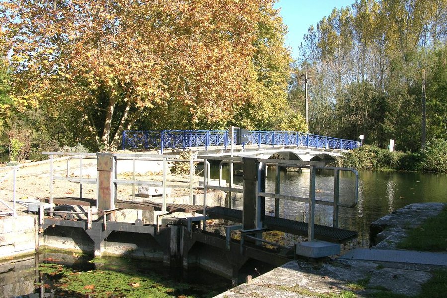 ecluse_de_la_roussille.jpg