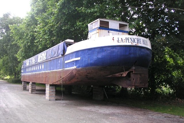 la_pniche_bleue_sur_cale_photo_y.daniel.jpg