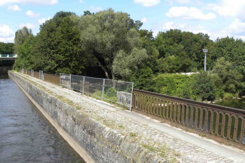 pont_canal_e769pinal.jpg