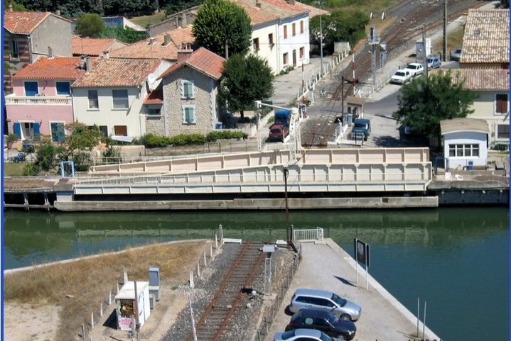pont_tournant_aigues_morte.jpg