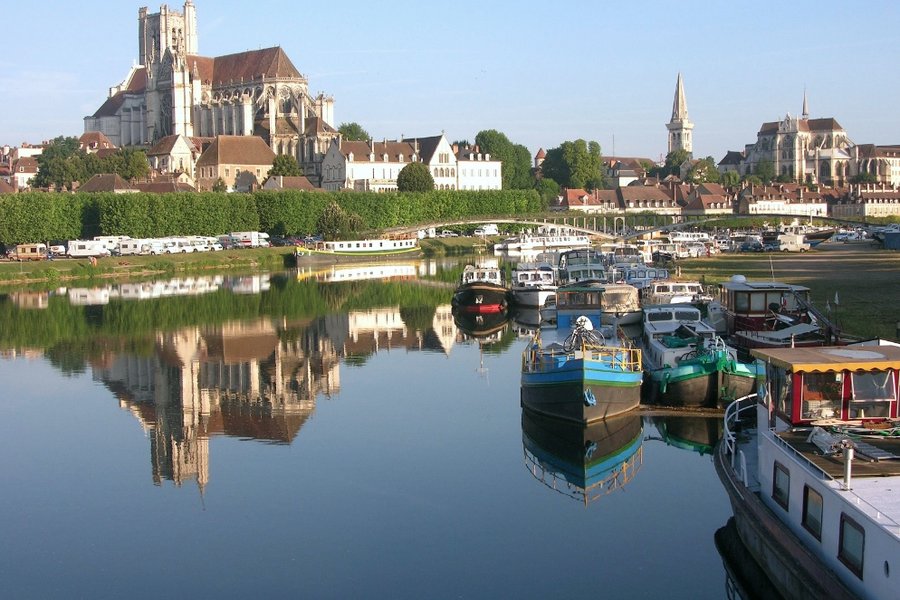 port_auxerre.jpg